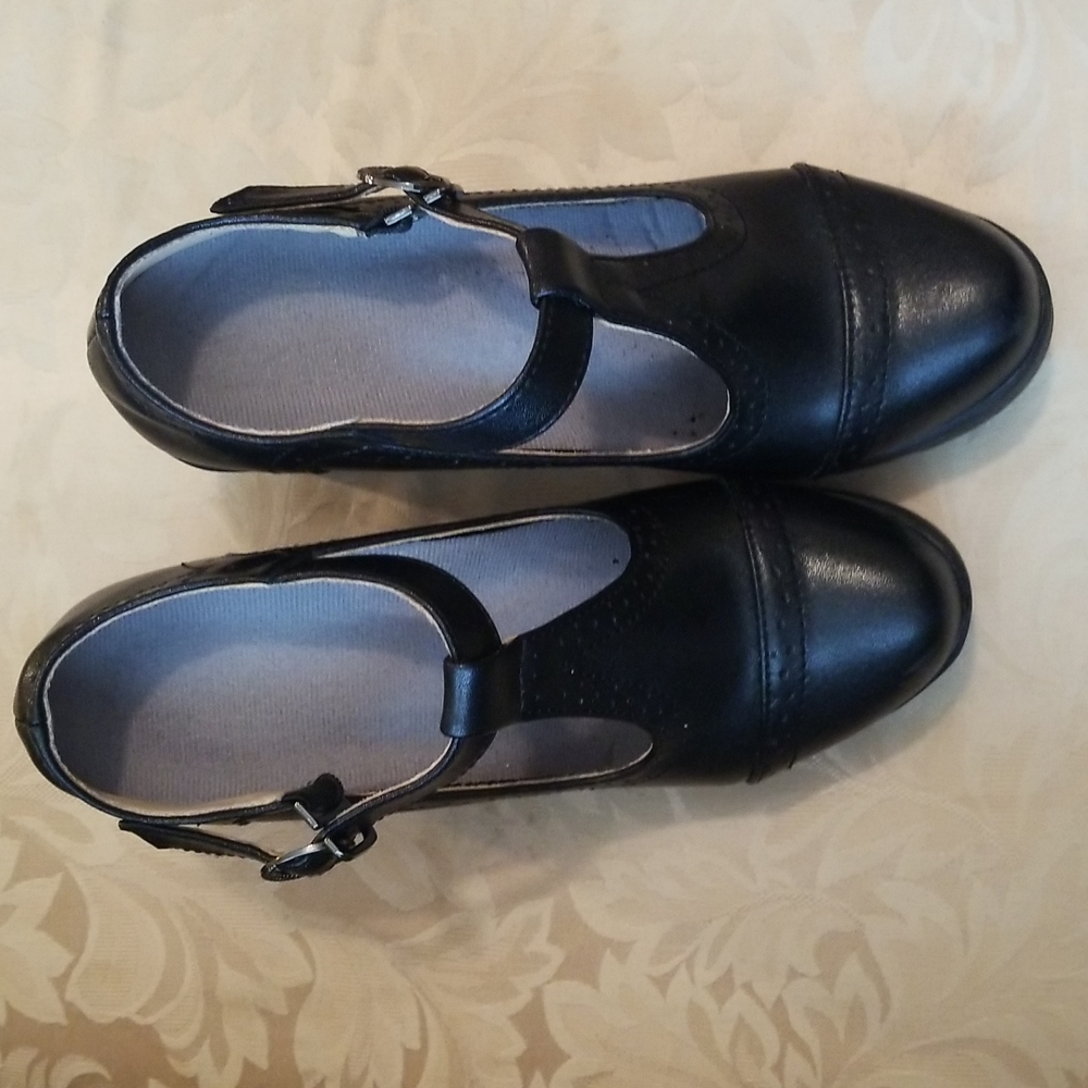 Mary Jane platform chunky shoes
